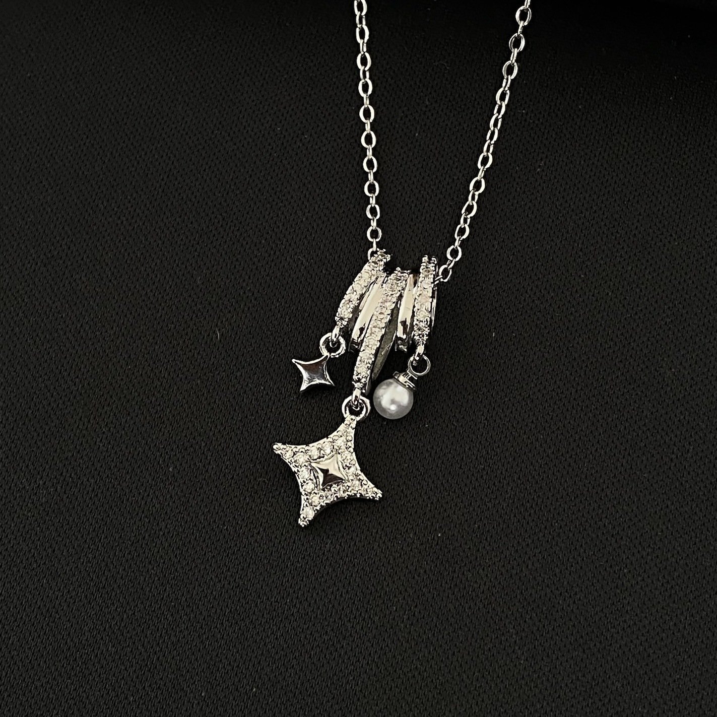 Water Drop Pearl Starburst Necklace | High-End Titanium Steel Collarbone Chain